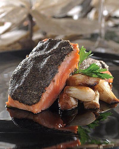 Salmón con costra de aceitunas