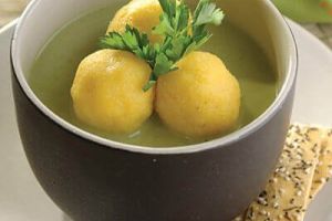 Crema de calabacitas con dumplings