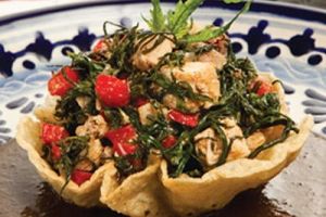 Canastitas de pavo y romeritos al mole