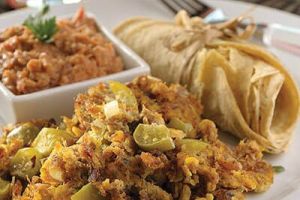 Machaca con huevos y frijoles borrachos