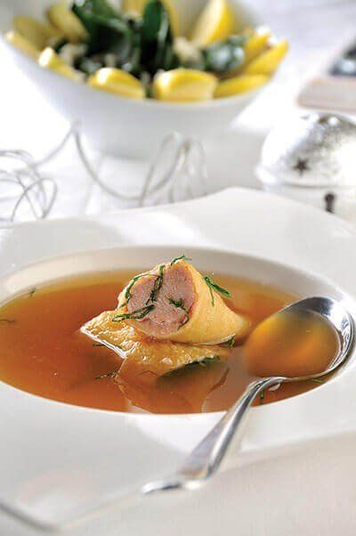 Sopa de canelones rellenos