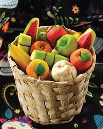 Ofrenda frutal de mazapán de almendras