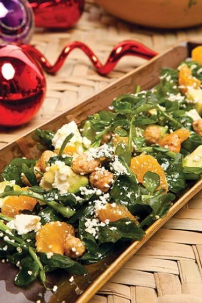 Ensalada de frutos secos y queso cotija