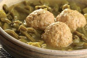 Albóndigas con chicharrón