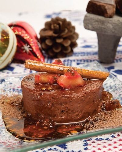 Mousse de chocolate de metate y frambuesas