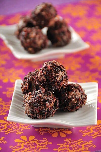 Trufas de chocolate amargo con Jamaica