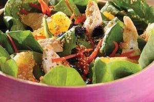 Ensalada de pollo agridulce