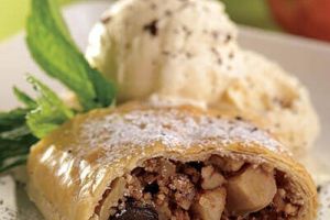 Strudel de manzana con cajeta