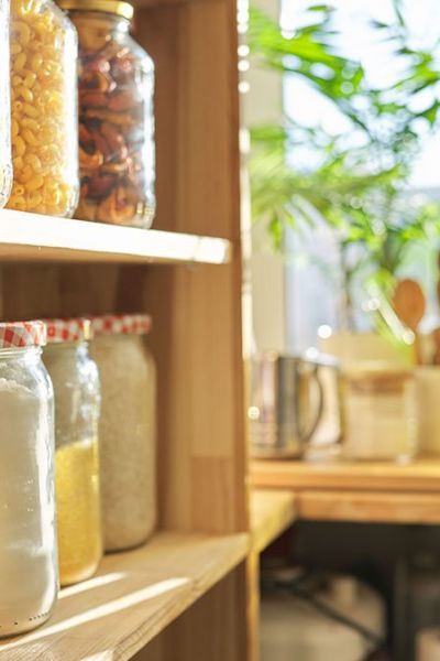 Arregla tu despensa para promover una mejor alimentación familiar