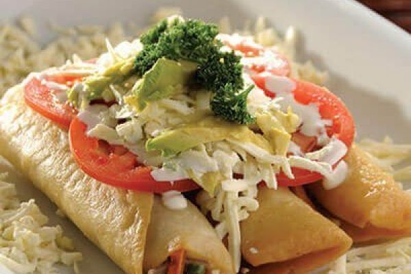 Tacos dorados de res