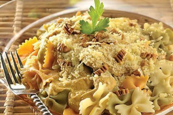 Pasta con salsa  de calabaza y nuez