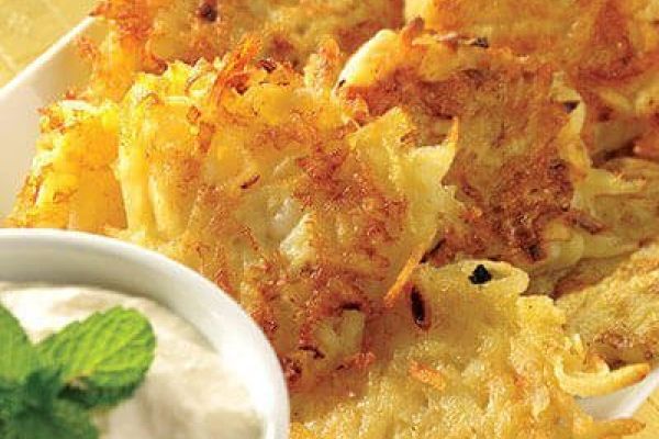 Botana de papa con dip de cebolla