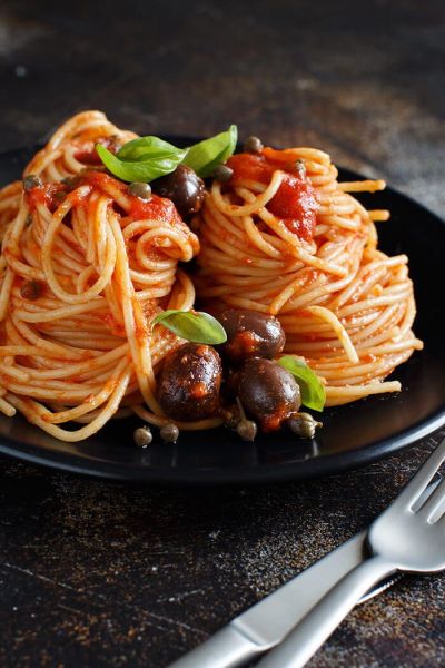 spaghetti a la puttanesca