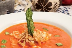 Sopa de jitomate al chipotle