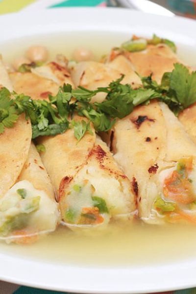 Tacos ahogados rellenos de papa con consomé de garbanzo|Tacos ahogados rellenos de papa con consomé de garbanzo|Tacos ahogados rellenos de papa con consomé de garbanzo|Tacos ahogados rellenos de papa con consomé de garbanzo