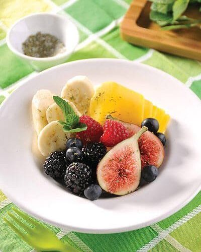 Ensalada de frutas con azúcar de hierbabuena