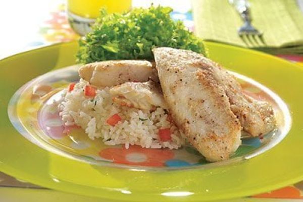 Filete de pescado al mojo de ajo