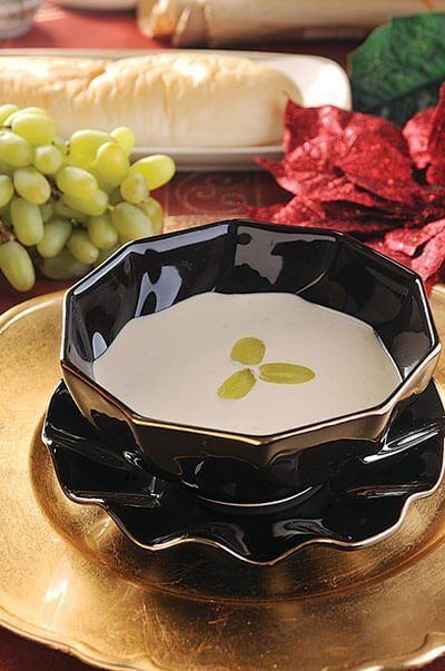 Crema de piñón con uvas verdes