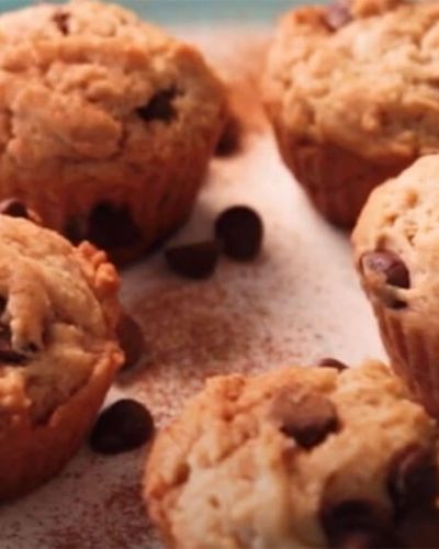 Muffins de vainilla y chispas de chocolate vegetarianos