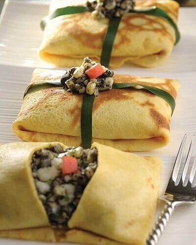 Sobrecitos de crepa rellenos de huitlacoche