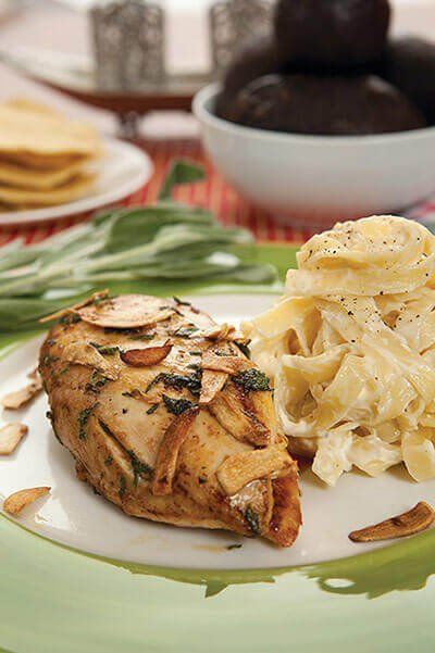 Pechuga al horno con salvia