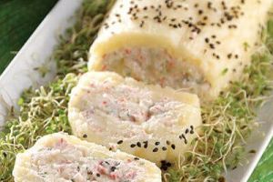 Rollo de papa con relleno de surimi