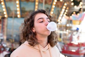 ¿No tienes un chicle?