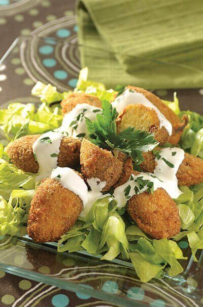 Chiles chipotles rellenos de plátano