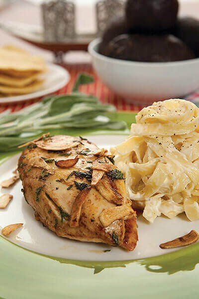 Pechuga al horno con salvia