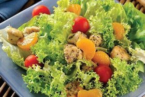 Ensalada de pollo y supremas