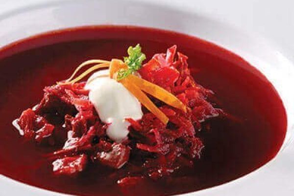 Sopa de betabel con yogurt