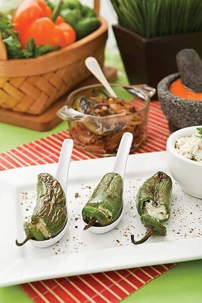 Chiles rellenos de queso azul