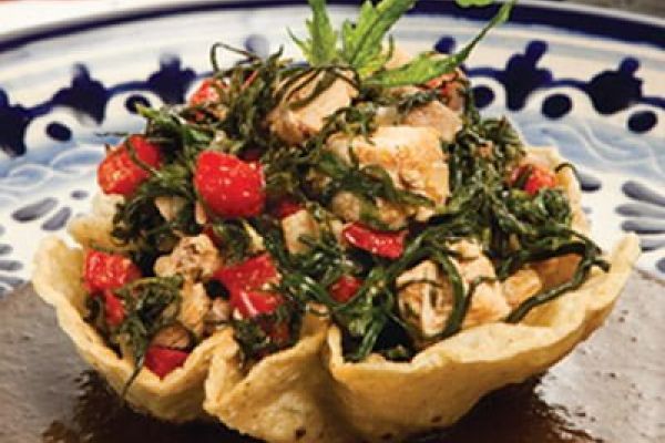 Canastitas de pavo y romeritos al mole