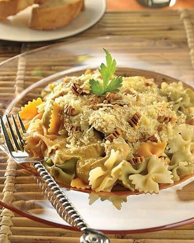 Pasta con salsa  de calabaza y nuez