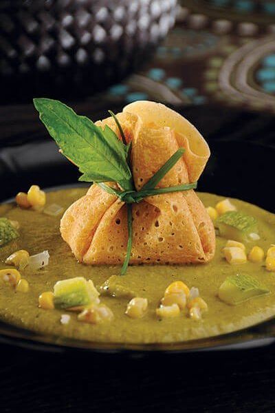 Crepas de calabaza y salsa de chile poblano