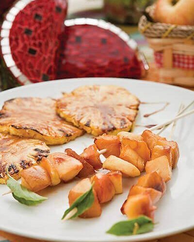 Brochetas de pera y manzana