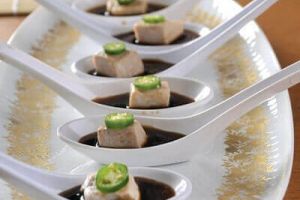 Atún con salsa de soya y chile toreado