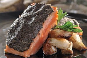 Salmón con costra de aceitunas