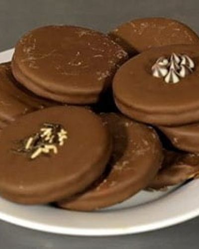 Galletas de chocolate con crema de maní