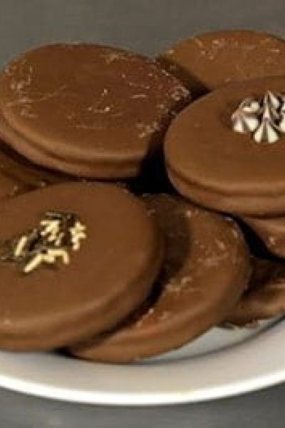 Galletas de chocolate con crema de maní