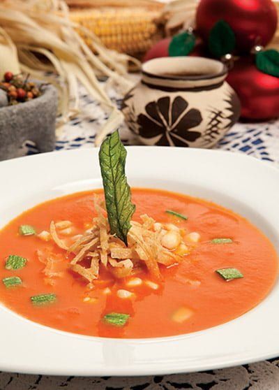 Sopa de jitomate al chipotle