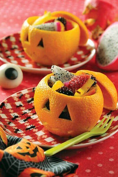 Naranjas del terror rellenas de frutas