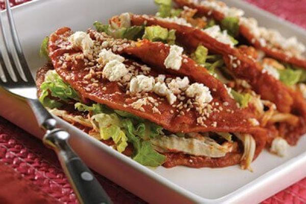 Enchiladas de chile ancho con pollo