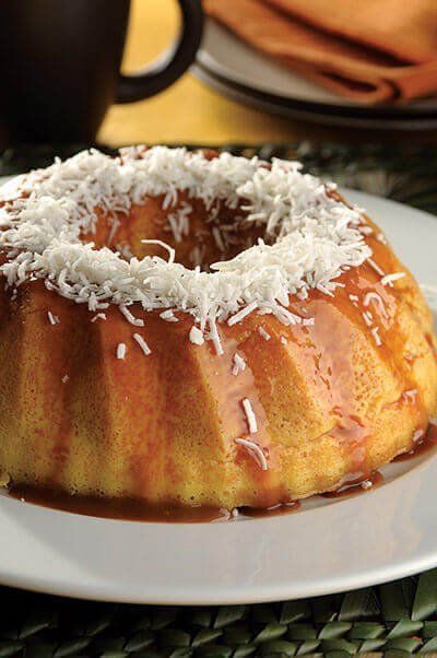 Flan de coco con cajeta