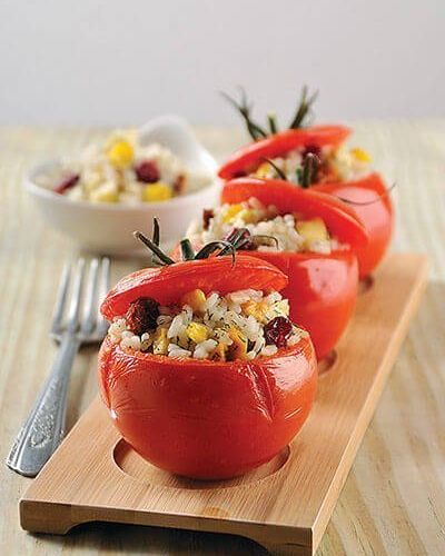 Jitomates rellenos de arroz