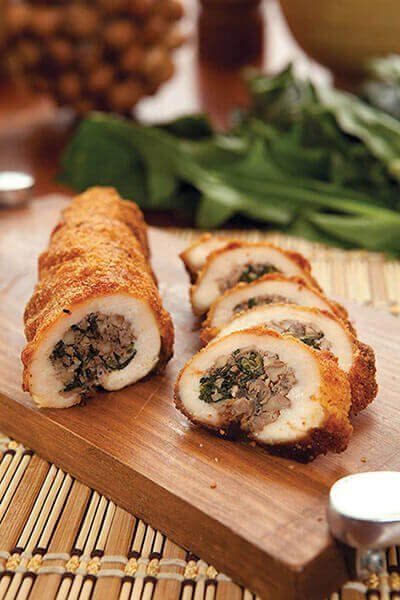 Rollo empanizado con relleno de espinaca