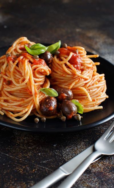 spaghetti a la puttanesca