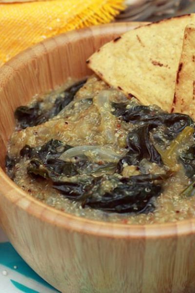 Amaranto y espinaca en salsa verde