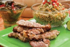 Mollejas de res y ensalada de quinoa