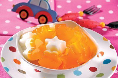 Gelatina bicolor de leche con mandarina